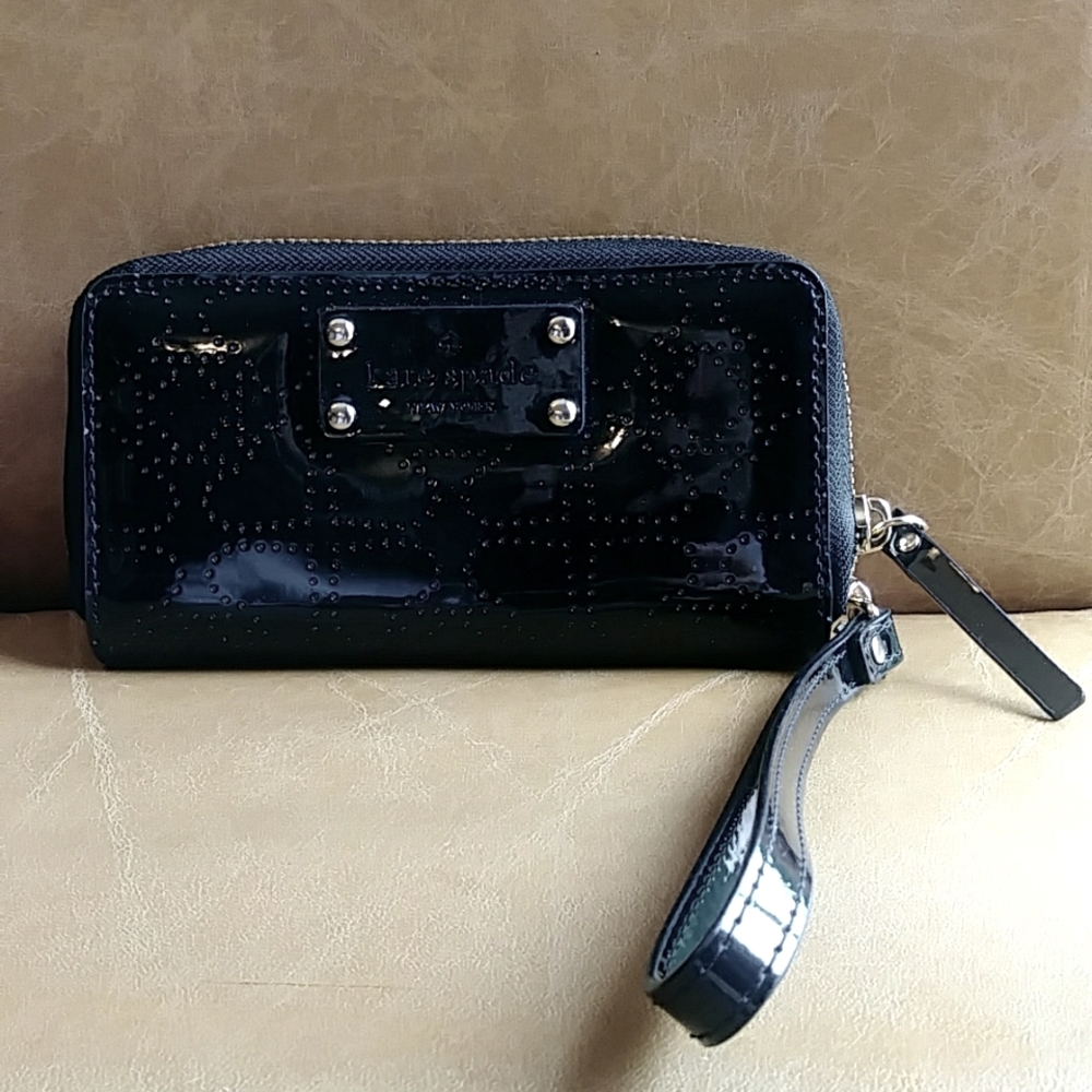 Kate Spade patent leather wristlet wallet